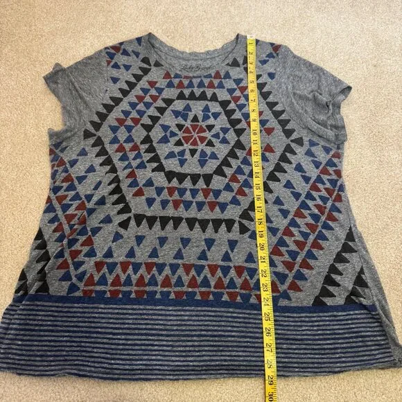Lucky Brand Womens Geometric Print Gray T-Shirt Size 3X - Picture 7 of 8